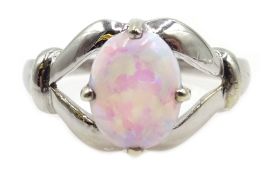 White gold single stone opal ring, hallmarked 9ct Condition Report Approx 3.