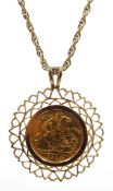 1900 half sovereign, loose mount gold pendant necklace,