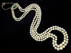 Double strand graduating pearl necklace on jade and seed pearl gold clasp Condition