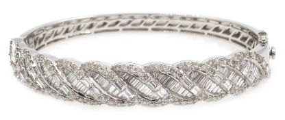 White gold baguette and round brilliant cut diamond hinged bangle, hallmarked 18ct, diamonds 5.