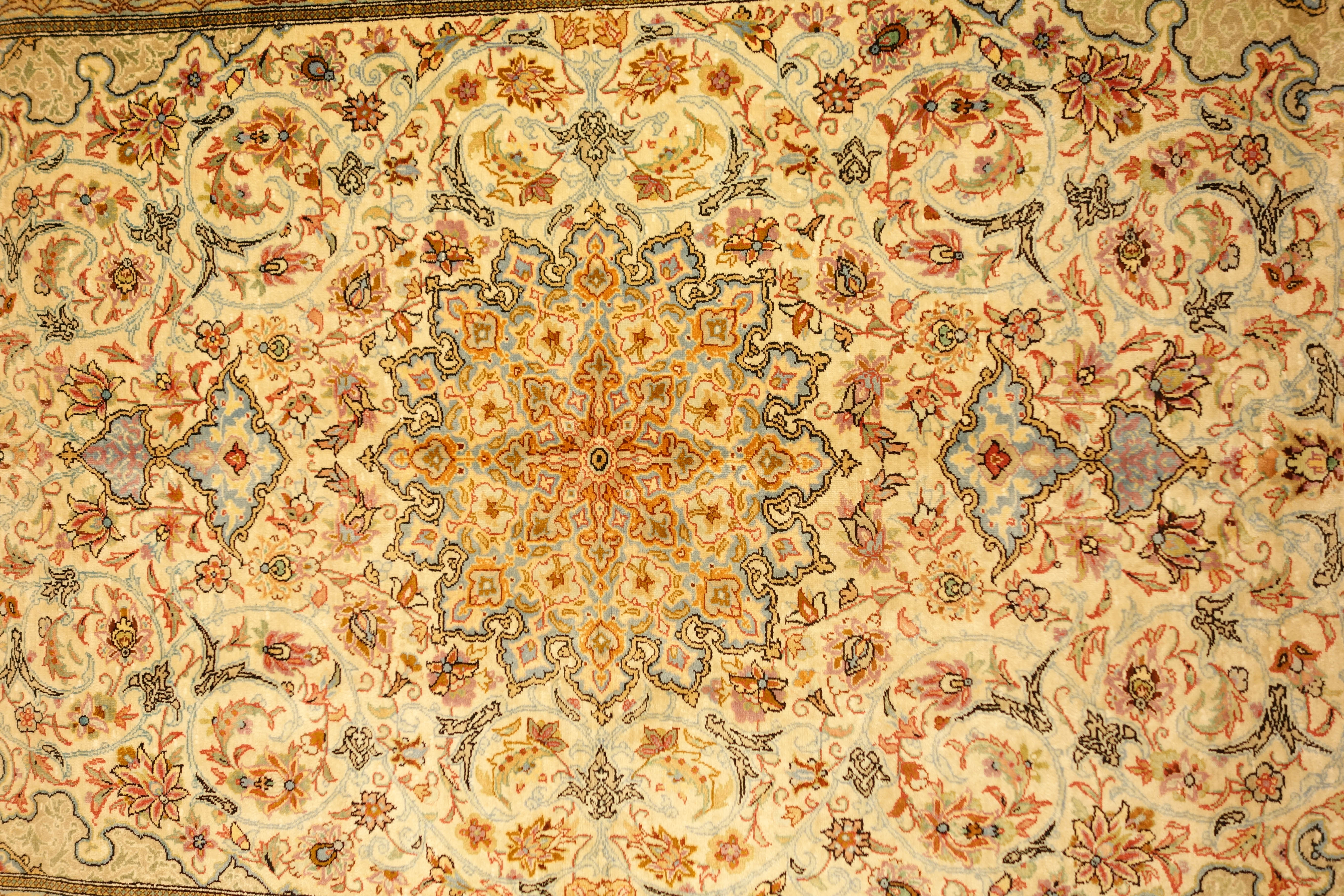 Quoom silk rug, - Image 4 of 8