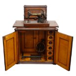 Singer treadle sewing machine with gilt transfer detail,