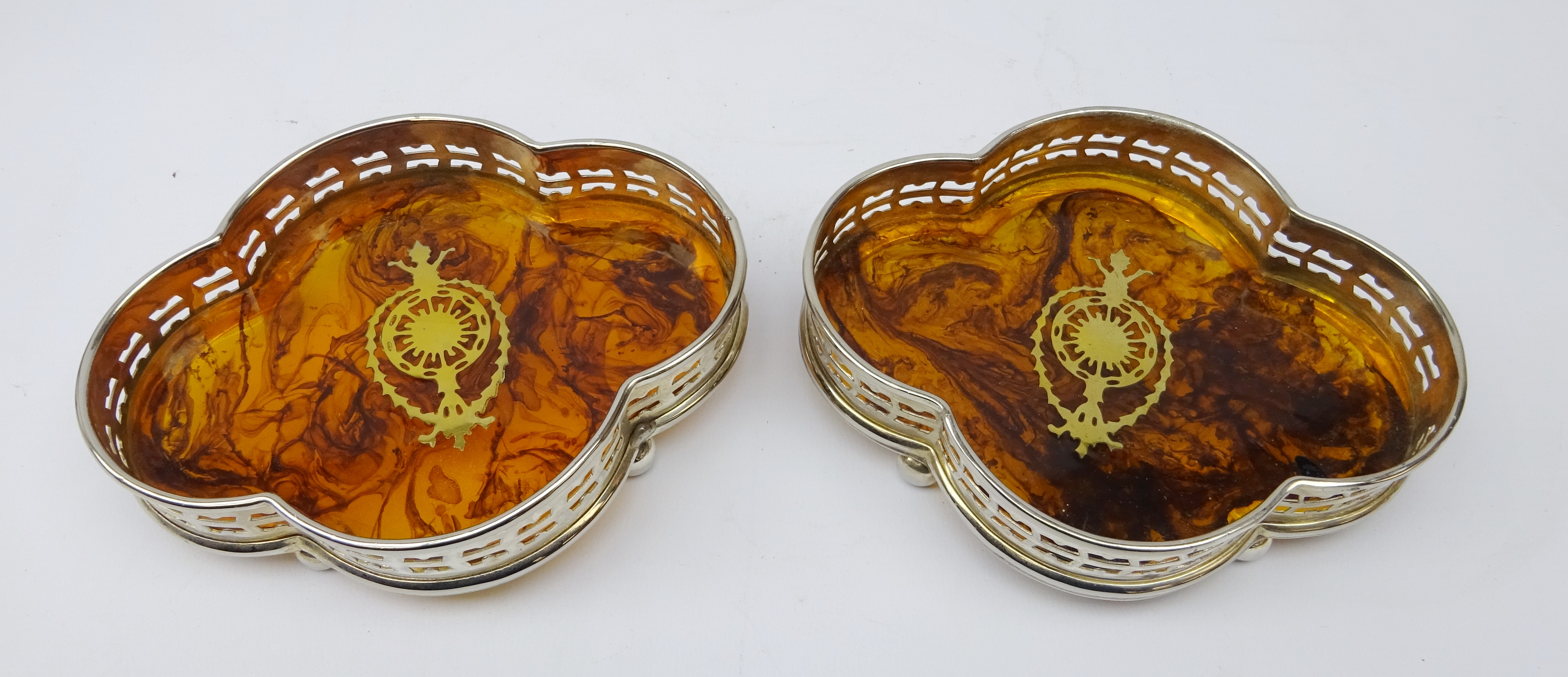 Pair quatrefoil simulated tortoise shell bottle coasters with silver-plate gallery and brass inlay, - Image 2 of 5