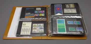 Great British presentation packs including 1964 Shakespeare and other early examples to 1979,