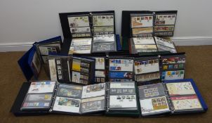 Large collection of Great British presentation packs many with corresponding FDCs;
