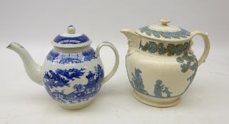 Late 18th century English blue and white Willow pattern teapot,