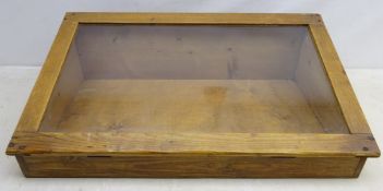 Pine slope front counter-top display cabinet, glazed hinged lid, L80cm, D49cm,