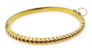 Gold rope twist hinged bangle stamped 375 Condition Report 5.