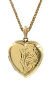 Gold heart shaped locket on gold chain hallmarked 9ct Condition Report 9gm
