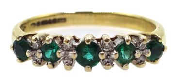 9ct gold diamond and green garnet ring, hallmarked Condition Report Approx 1.