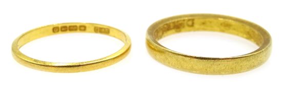Two 22ct gold wedding bands hallmarked, approx 4.