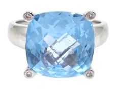 9ct white gold blue topaz and diamond ring, stamped 375 Condition Report 5.