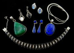Collection of silver jewellery including graduating onyx bracelet, malachite pendant,