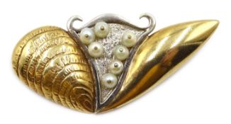 Modernist 9ct gold, white gold and pearl brooch hallmarked, maker's mark P.