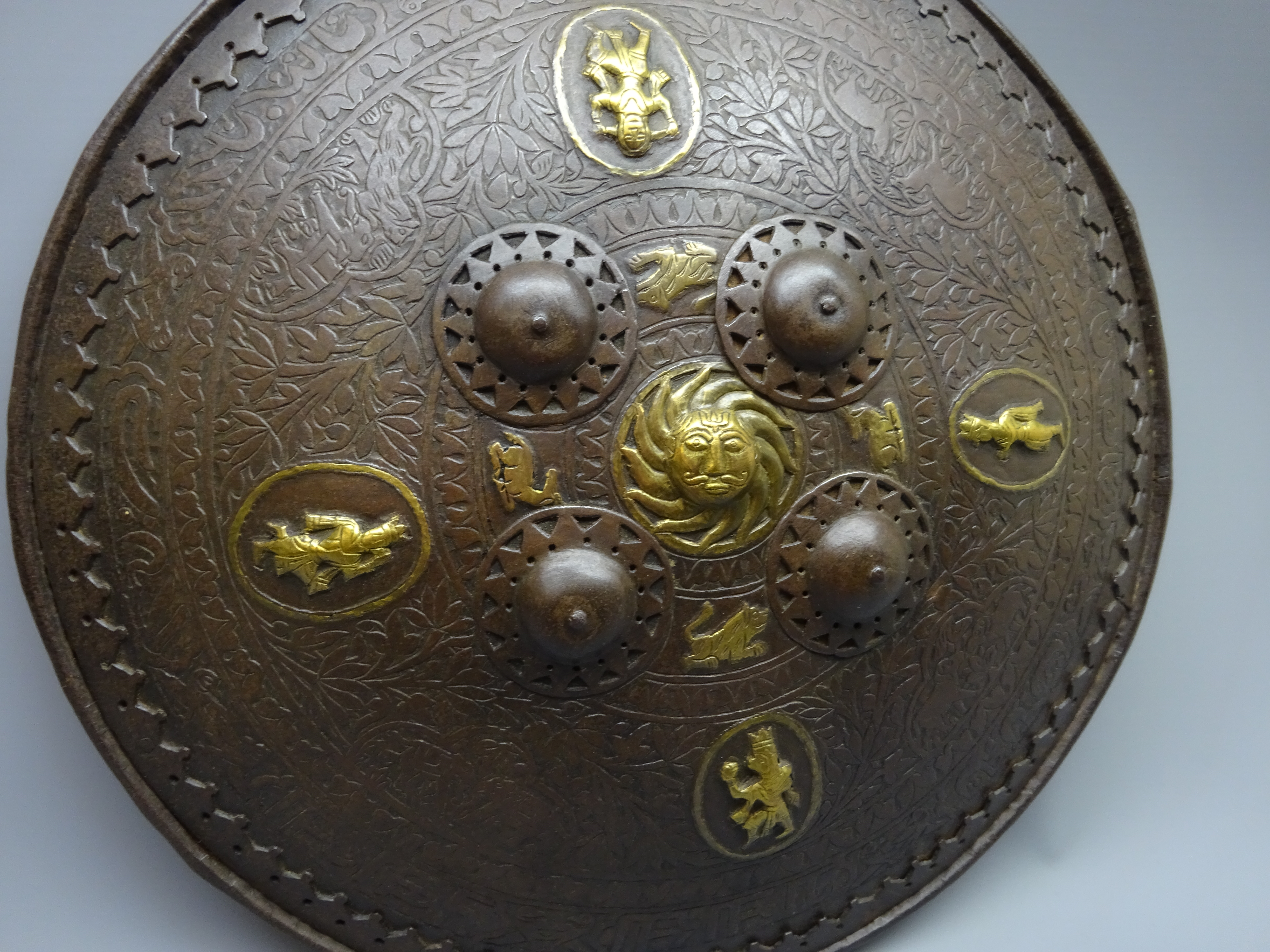 Tibetan metal circular shield, - Image 3 of 4