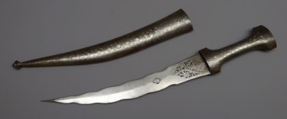 Persian Jambiya with 28cm curved twin shaped edge blade,