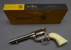 Denix Replica Colt 45 Peacemaker single action pistol, nickel finish,