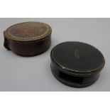 Right angle viewer by F. Barker & Son, black japanned drum shape body in leather carrying case D5.