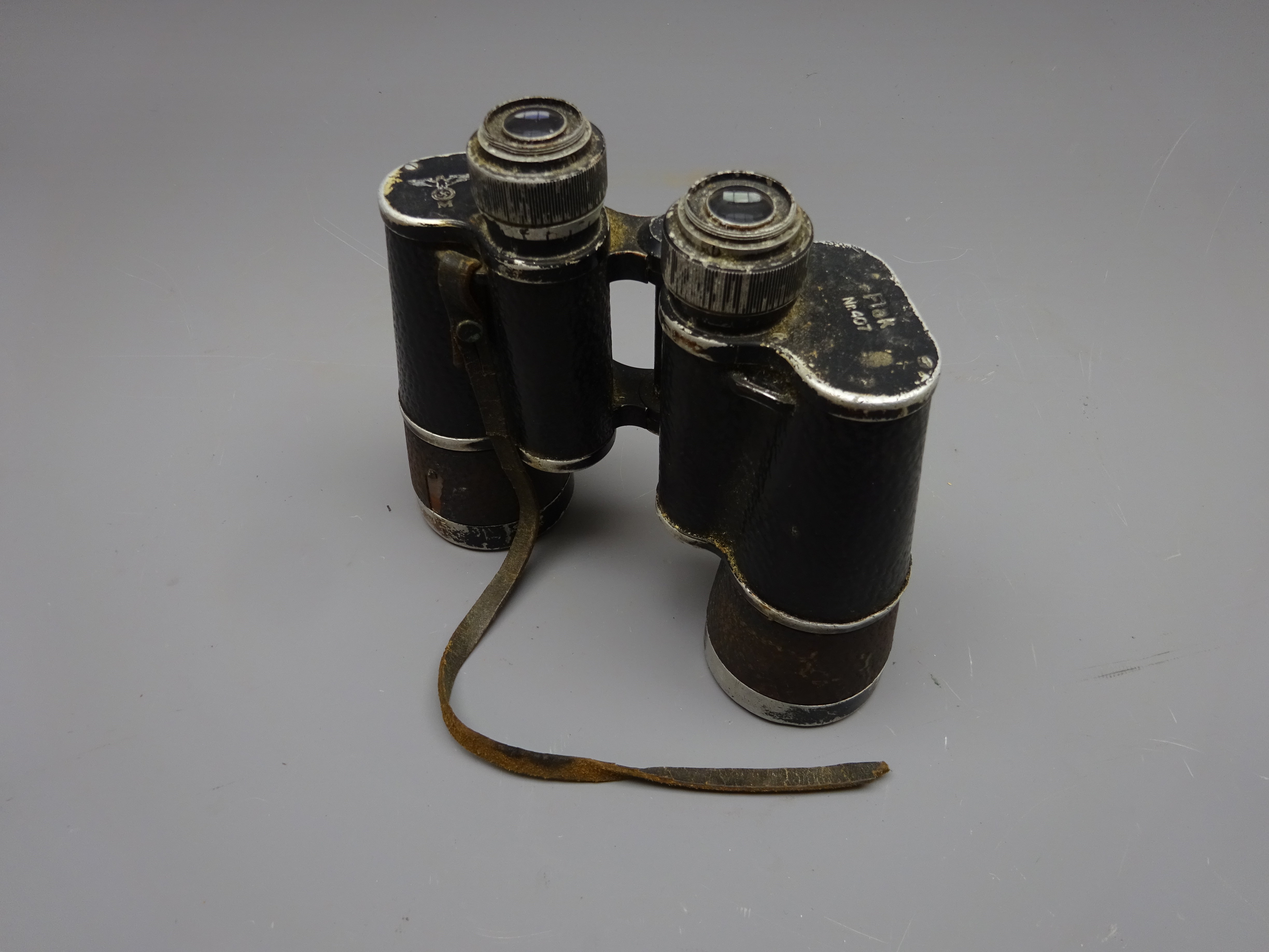 Pair of WW2 Carl Zeiss DF 7x50 binoculars No.1965010, stamped eagle with swastika M Flak Nr. - Image 2 of 3