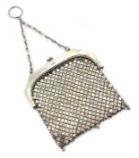 Edwardian silver purse imported by Georg Prag, London 1905 Condition Report Approx 3.