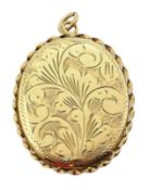 9ct gold oval locket hallmarked approx 7.5gm Condition Report <a href='//www.