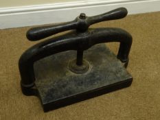Victorian cast iron book press, W50cm H31cm Condition Report <a href='//www.