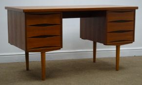 1960's Skeie & Co A/S Mobelfabrikk knee hole teak desk, six drawers, turned tapering supports,