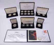 Collection of Great British coins and sets including King George V 1935 crown,