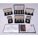 Collection of Great British coins and sets including King George V 1935 crown,