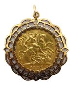 1908 gold half sovereign, loose mounted in 9ct gold pendant, Condition Report 6.
