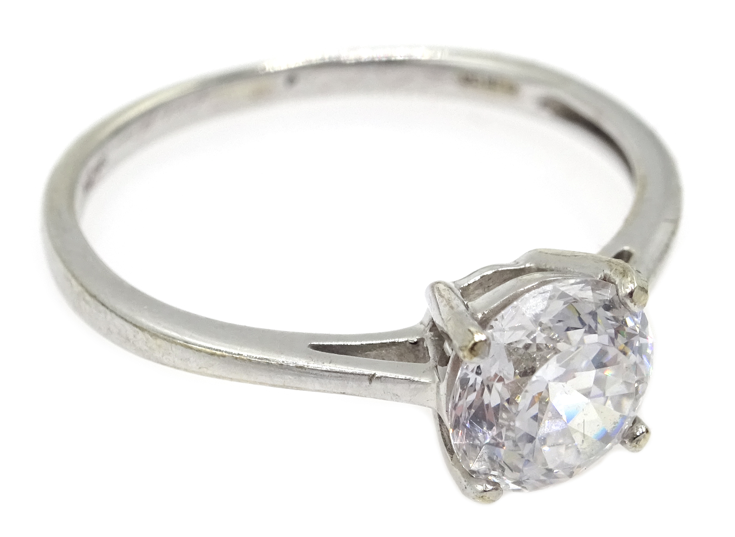 White gold single stone white topaz ring, hallmarked 9ct Condition Report Approx 2. - Image 2 of 3