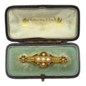 Victorian gold memorial brooch set with split pearls,