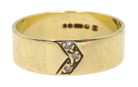 9ct gold band set with three diamonds hallmarked Condition Report 2.