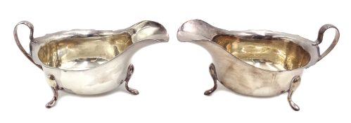 Pair of silver sauce boats by Viner's Ltd, Sheffield 1965/6, approx 6.