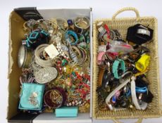 Quantity of modern costume jewellery and watches,