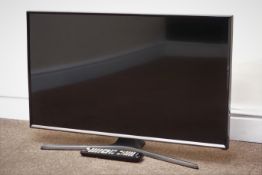 Samsung UE32J5500AK television with remote control (This item is PAT tested - 5 day warranty from