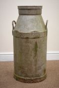 Metal milk churn, painted silver finish, H72cm Condition Report <a href='//www.