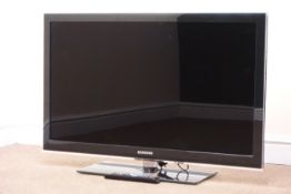 Samsung UE40C5100QW television with remote control (This item is PAT tested - 5 day warranty from