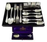 Five Victorian silver teaspoons,
