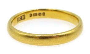 22ct gold wedding band hallmarked 3.3gm Condition Report size M<a href='//www.