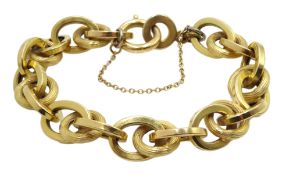 18ct gold chain link bracelet with barrel clasp,