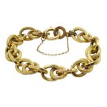 18ct gold chain link bracelet with barrel clasp,