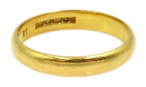 22ct gold wedding band hallmarked 3.2gm Condition Report size M<a href='//www.