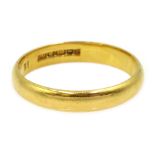 22ct gold wedding band hallmarked 3.2gm Condition Report size M<a href='//www.