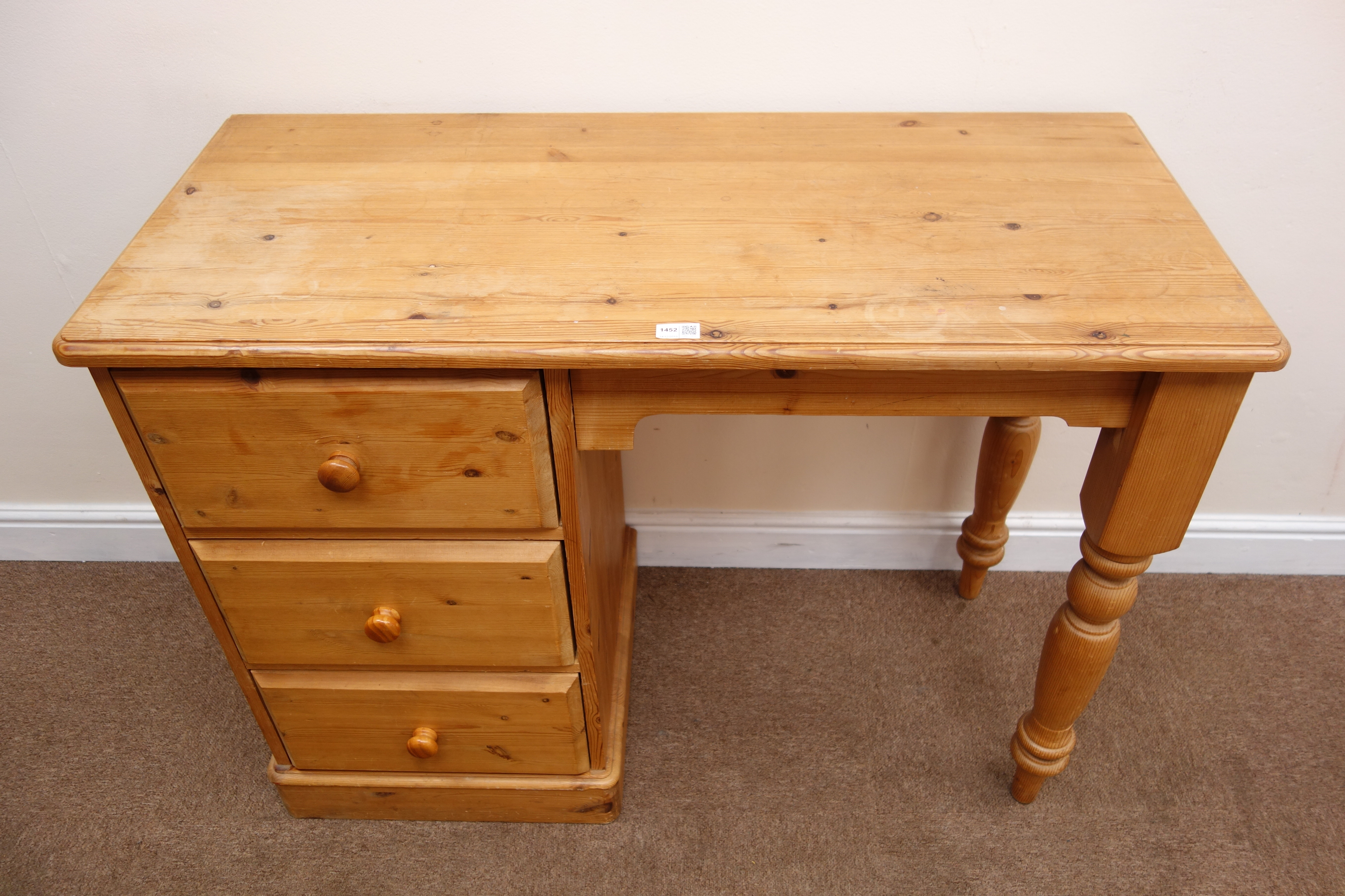 Pine single pedestal desk, moulded top, three drawers, turned supports, W111cm, H83cm, - Image 2 of 3