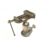 A HYDRACLAMP universal adjustable bench vice with 6" jaws G++