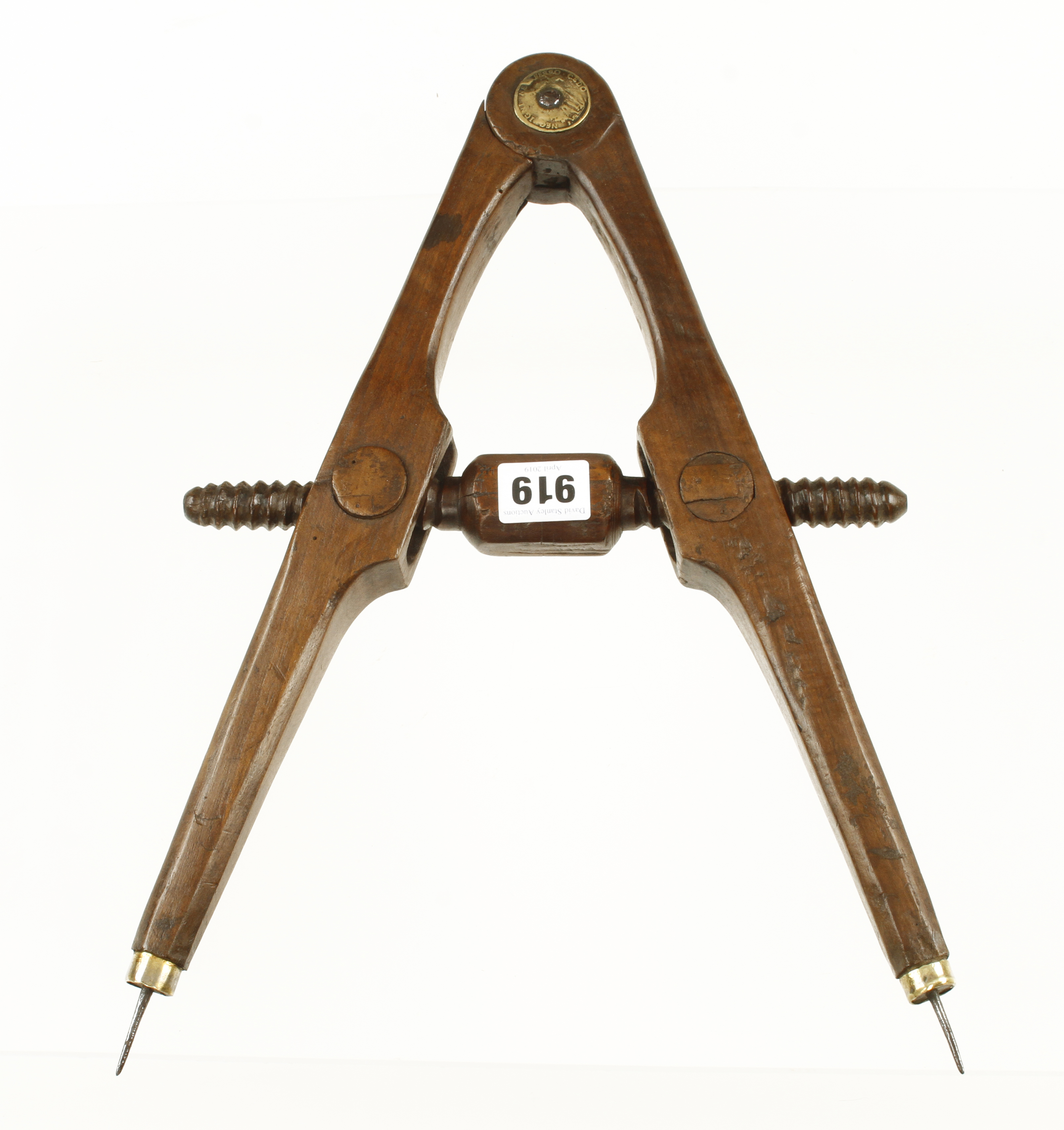 An 18c French triangular cooper's compass with screw adjuster with brass fittings 15" o/a G - Image 2 of 2