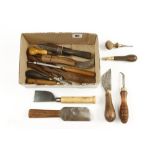 18 small tools and knives G+