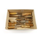 18 chisels and gouges G-