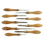 Nine small ornamental turning tools with beech handles G
